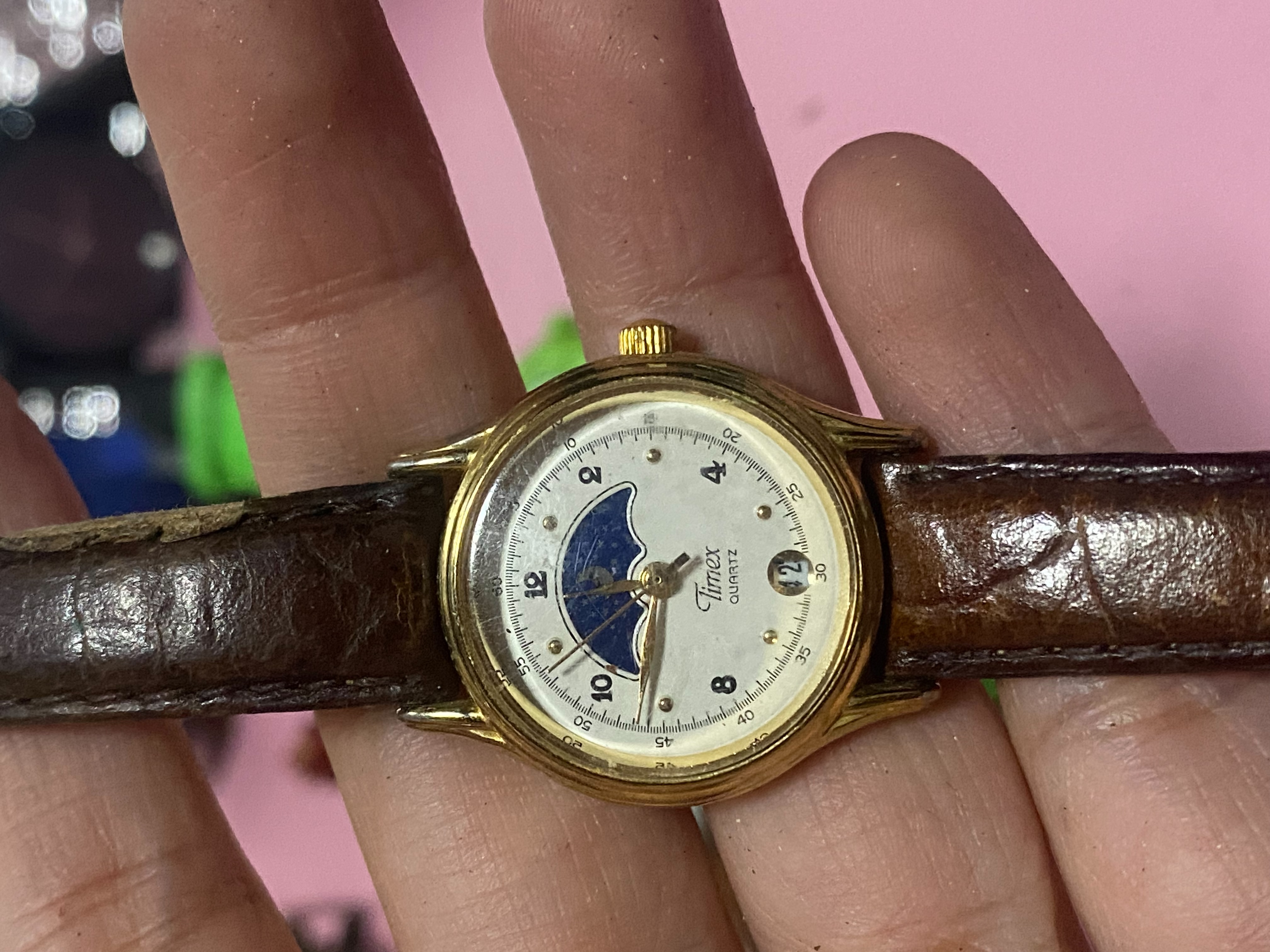 อนาฬิกาวินเทจแบรนด์ Timex รุ่น Moon Phase